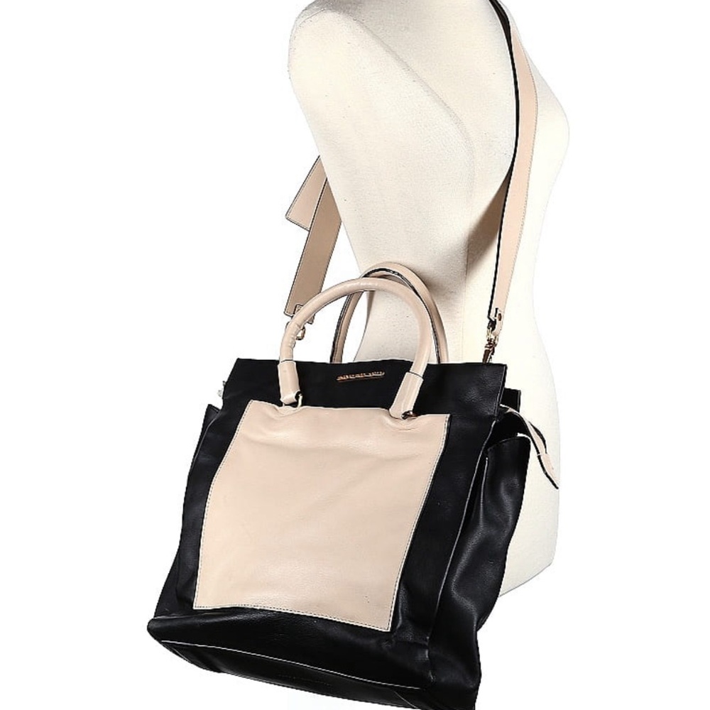 Marc Jacobs Black and Beige Leather Tote Bag - Picture 2 of 8